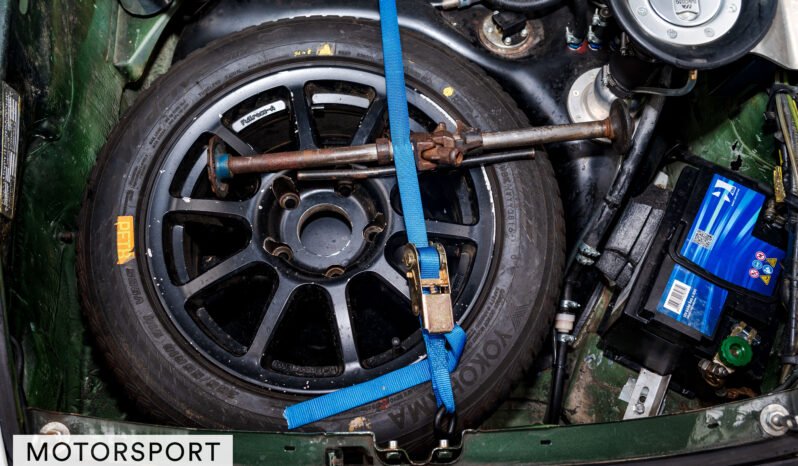 
								Porsche 911 SC 3.0 full									